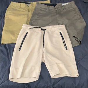 LOT OF SHORTS🔥🤩. VOLCOM AND SWEAT SHORTS.